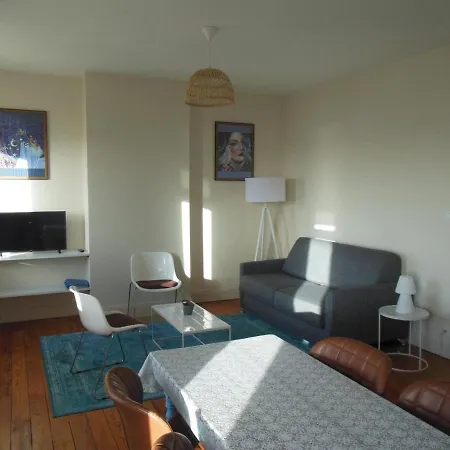 Apartment Face A La Avec Wifi, Terrasse Et Equipements Complets - Fr-1-376-112 Boulogne-sur-Mer